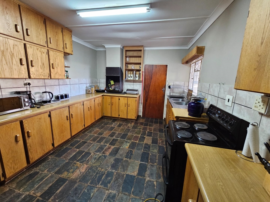 5 Bedroom Property for Sale in Panorama Free State